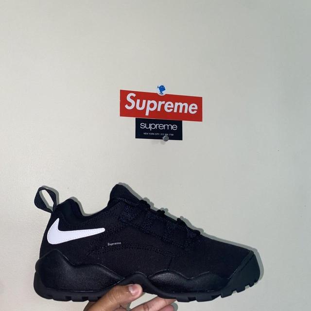 Supreme Men's Trainers - Black - UK 8 on Productcaster.