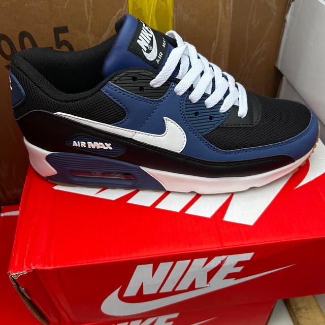 Nike Men's Trainers - Blue/Navy - UK 8 on Productcaster.