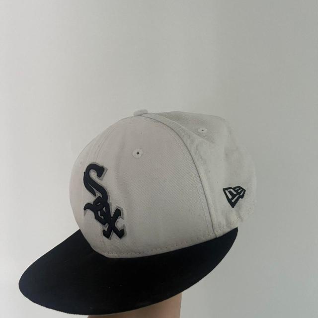 New Era Men's Caps - White/Black on Productcaster.