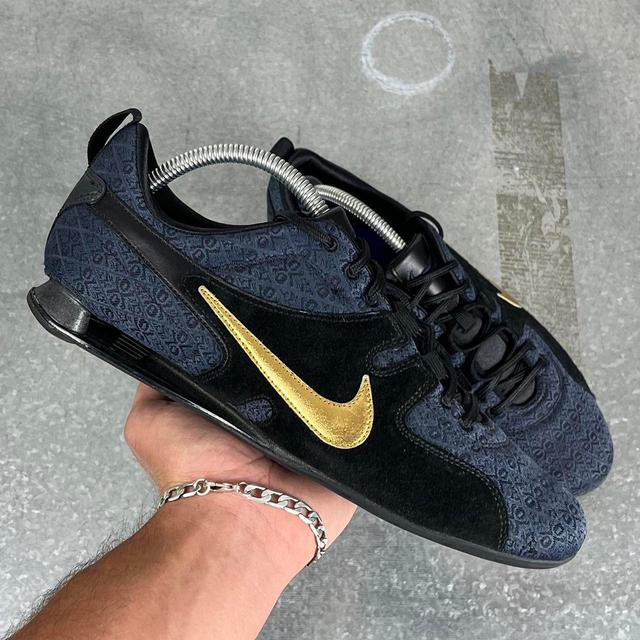 Nike Women's Trainers - Navy/Gold - UK 6.5 on Productcaster.