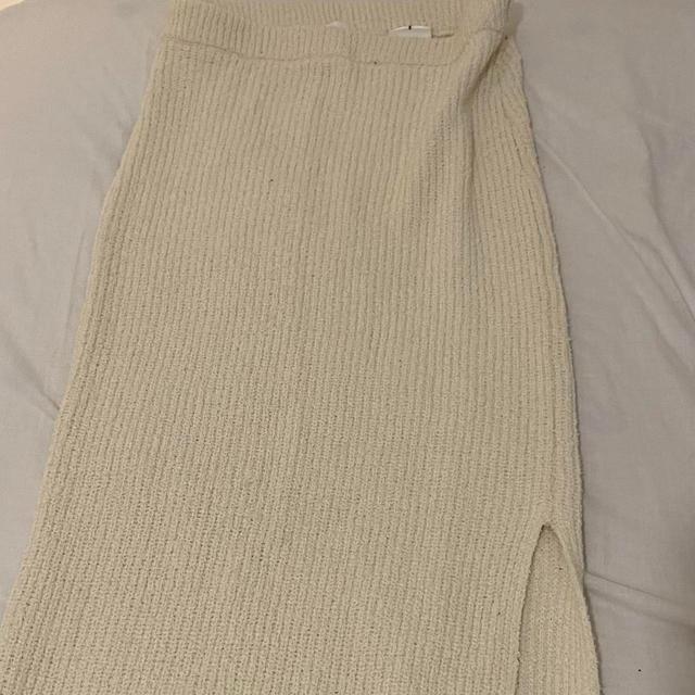 H&M Women's Skirt - Cream - XS on Productcaster.