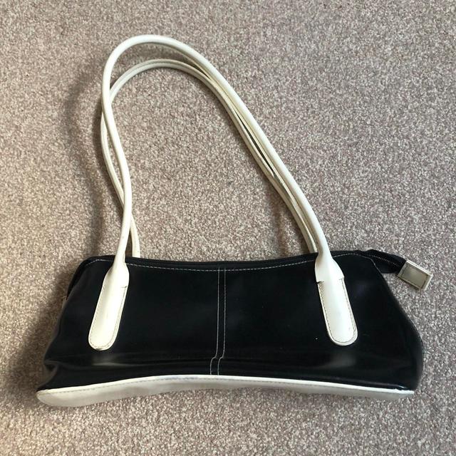 Women's Shoulder bags - Black/White on Productcaster.