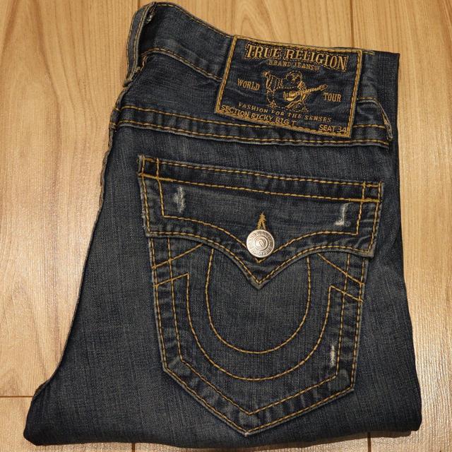 True Religion Men's Slim Distressed Jeans - Navy - 32" on Productcaster.