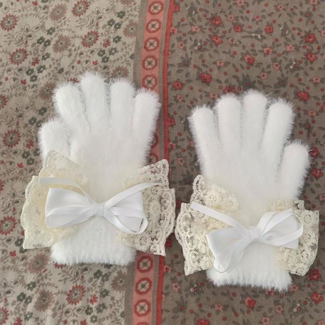 Reworked Women's Gloves - White on Productcaster.