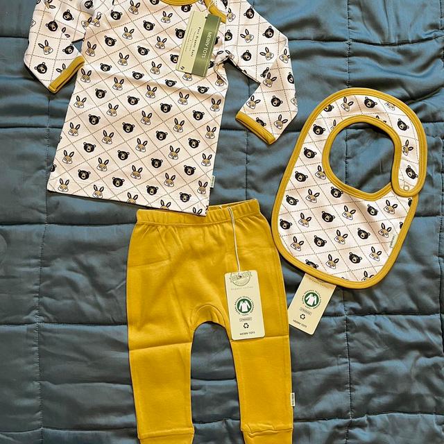 Kids' T-shirt - Yellow/Multi on Productcaster.