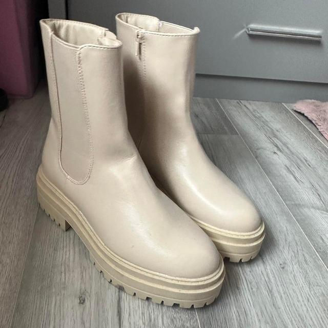 New Look Women's Boots - Cream - UK 6 on Productcaster.