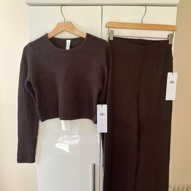 Alo Women's Jumper - Brown - S on Productcaster.