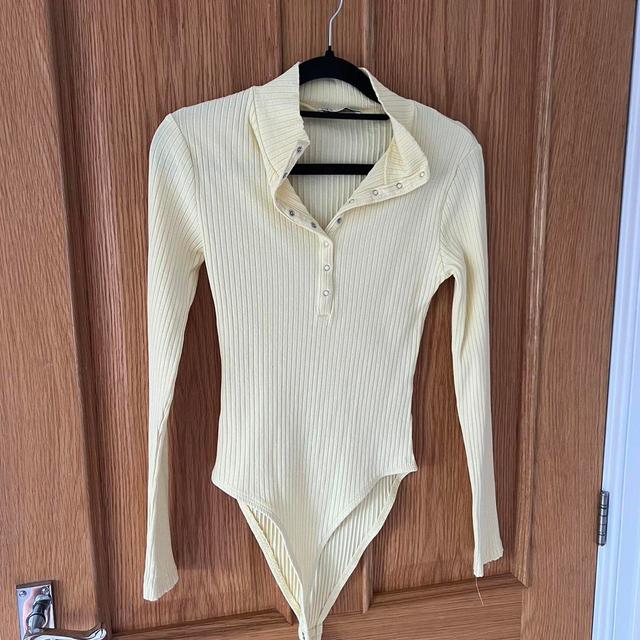 Zara Women's Bodysuit - Yellow - M on Productcaster.