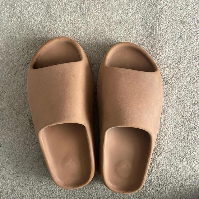 Yeezy Men's Slides - Brown - UK 9 on Productcaster.