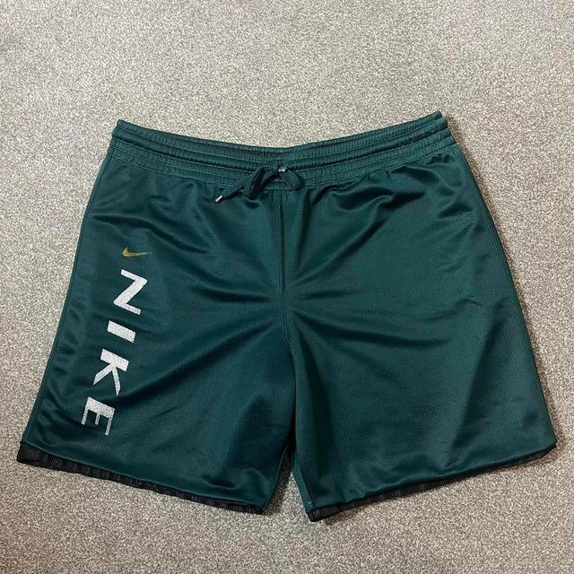 Nike Men's Shorts - Green/Black - XXL on Productcaster.