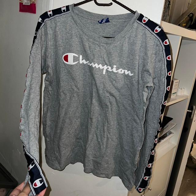 Champion Women's Sweatshirt - Grey - S on Productcaster.