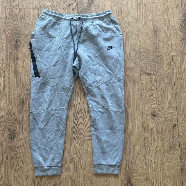 Nike Men's Sweatpants - Grey - L on Productcaster.