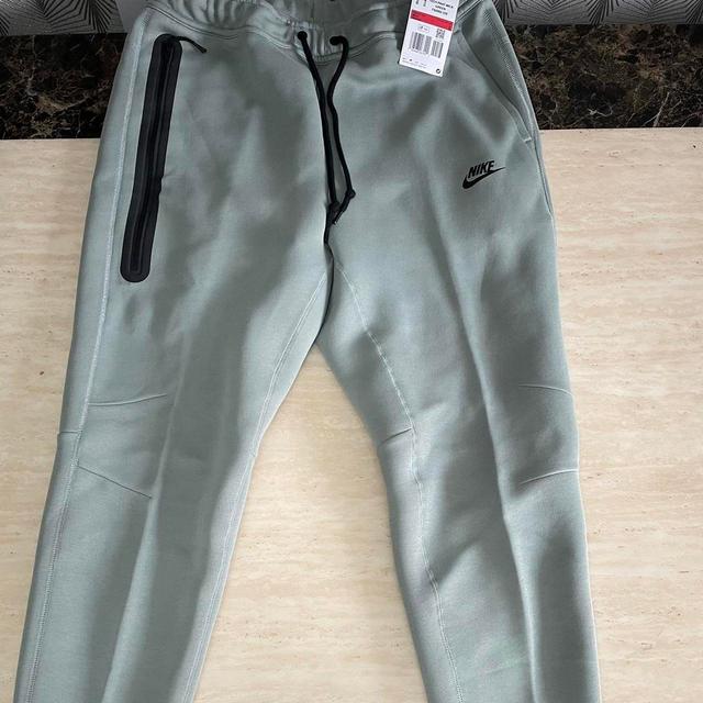 Nike Men's Sweatpants - Grey/Green - L on Productcaster.