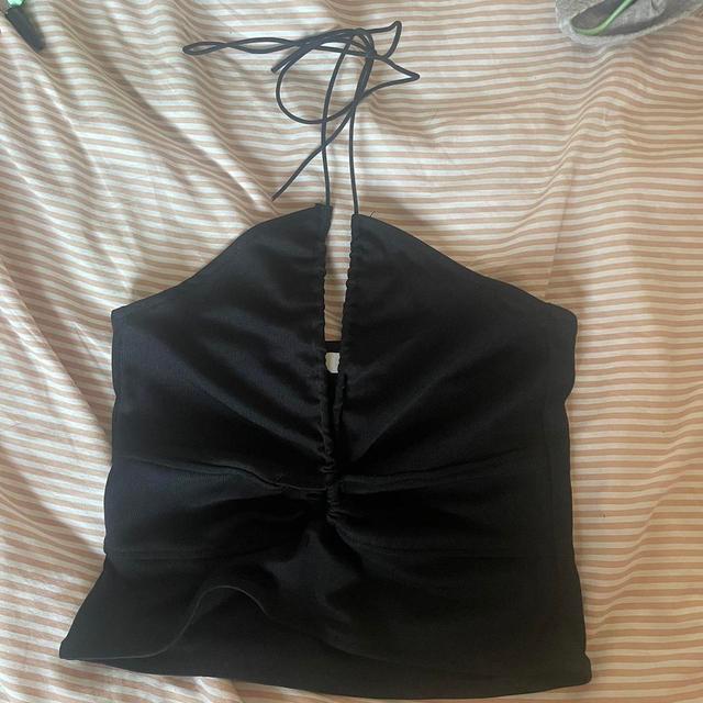 H&M Women's Crop top - Black - 6 on Productcaster.