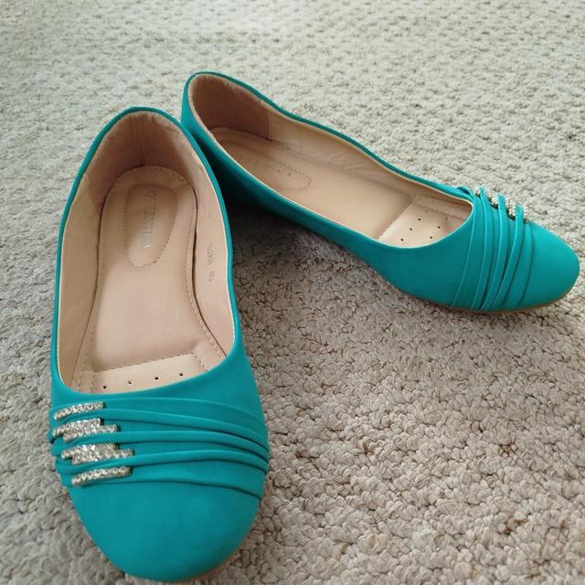 Vintage Women's Footwear - Green - UK 6.5 on Productcaster.