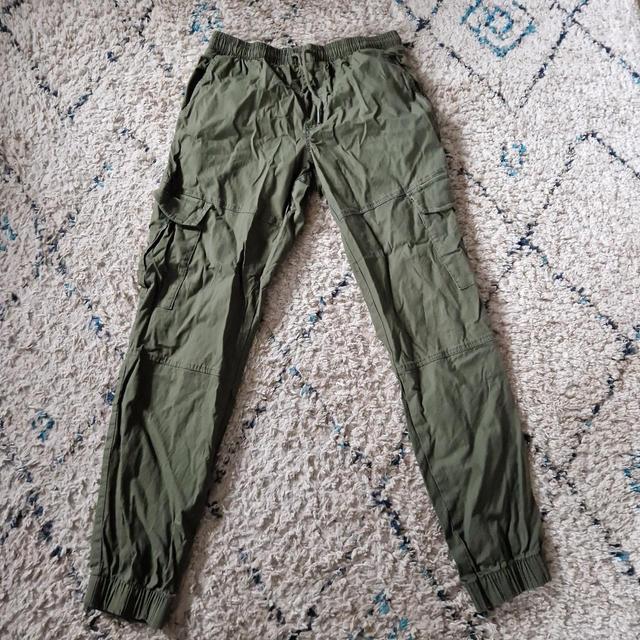 Men's Cargo Trousers - Green - M on Productcaster.