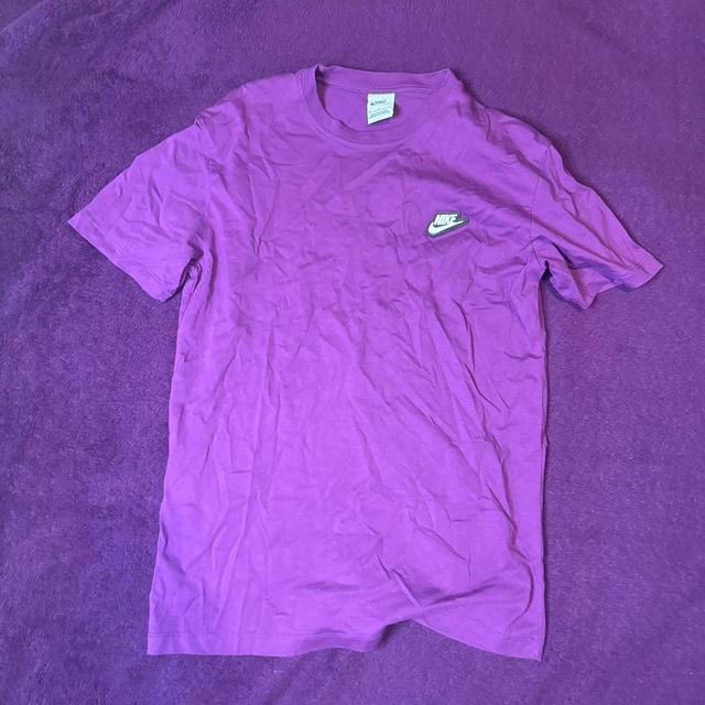 Nike Men's T-shirt - Purple/Pink - M on Productcaster.