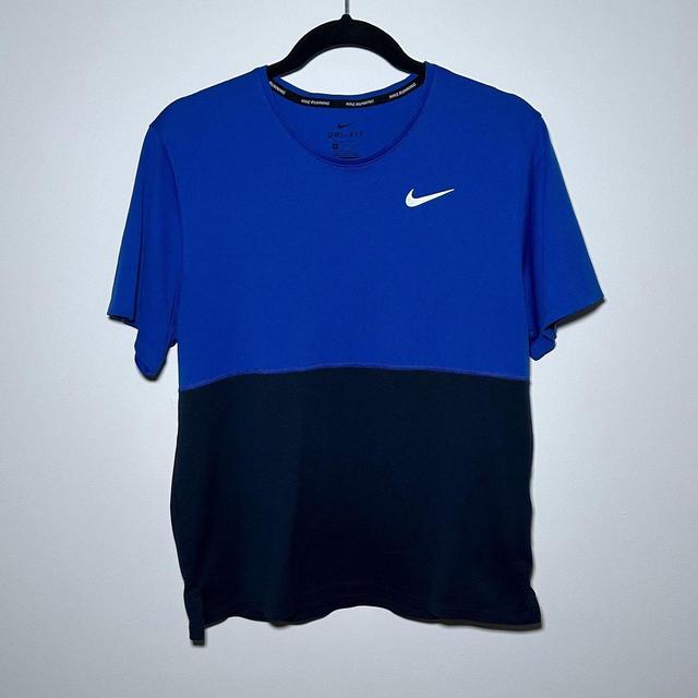 Nike Men's T-shirt - Blue - M on Productcaster.