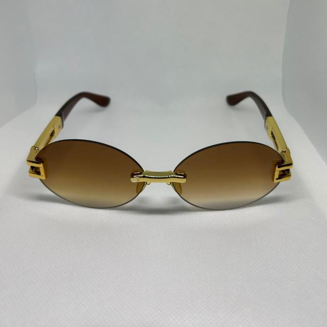 Women's Round Sunglasses - Brown/Gold on Productcaster.