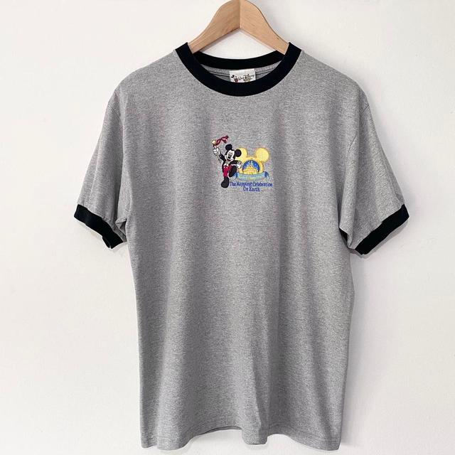 Disney Men's T-shirt - Grey - M on Productcaster.