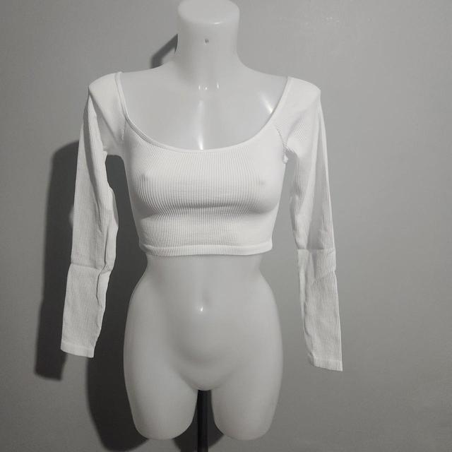 Urban Outfitters Women's Crop top - White - S on Productcaster.