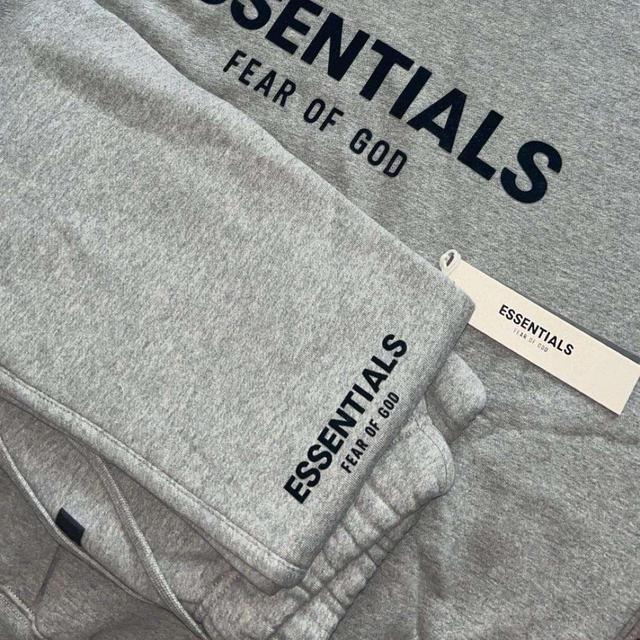 Essentials Men's Top - Grey - S on Productcaster.