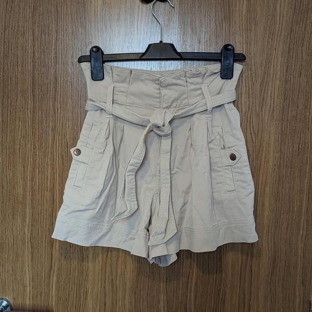 Topshop Women's Shorts - Cream - UK 8 on Productcaster.