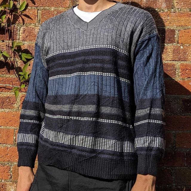 Vintage Men's Jumper - Navy - M on Productcaster.