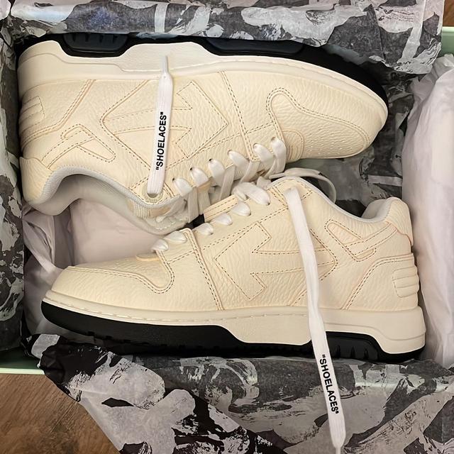 Off-White Women's Trainers - Cream - UK 4 on Productcaster.