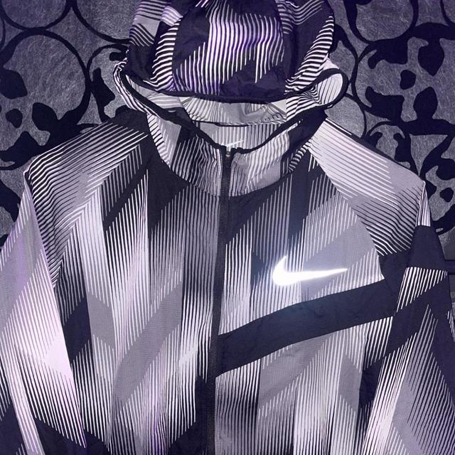 Nike Men's Windbreaker Jacket - Grey/Black - M on Productcaster.