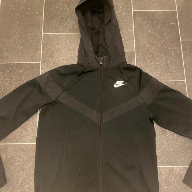 Nike Men's Windbreaker Jacket - Black - XS on Productcaster.