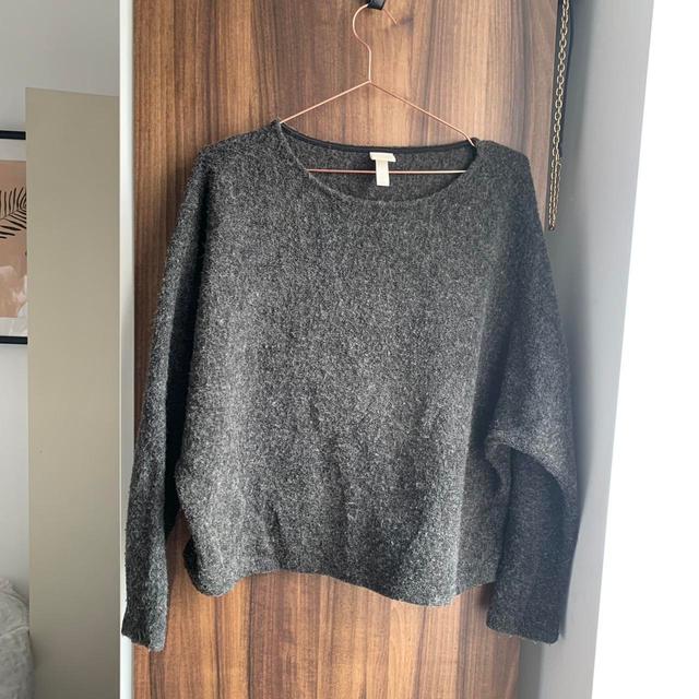 H&M Women's Jumper - Grey - M on Productcaster.