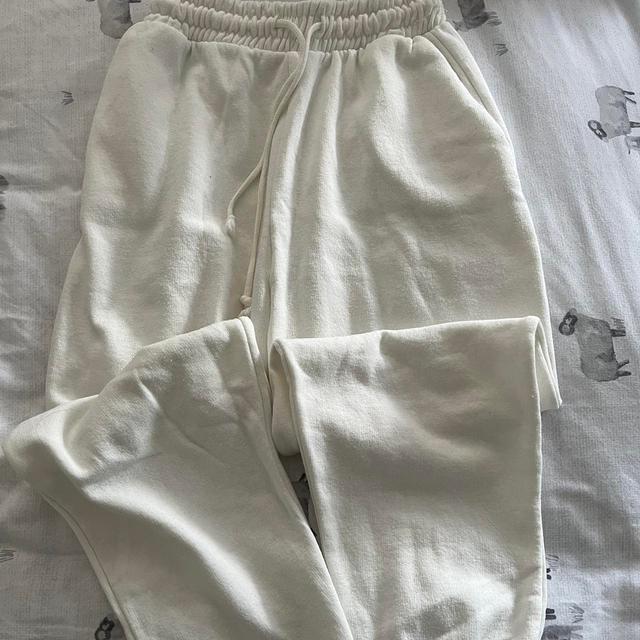 Zara Women's Sweatpants - White - S on Productcaster.