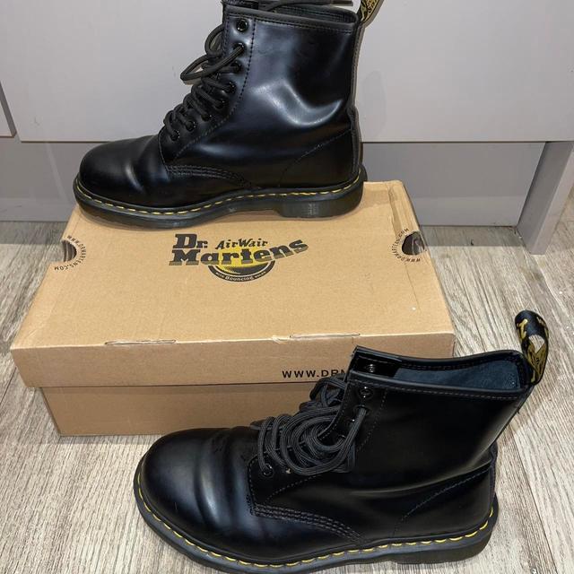 Dr. Martens Women's Mid calf Boots - Black - UK 7 on Productcaster.