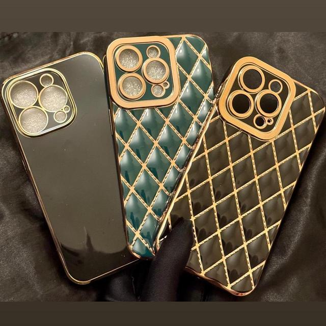 Designer Phone case - Black on Productcaster.