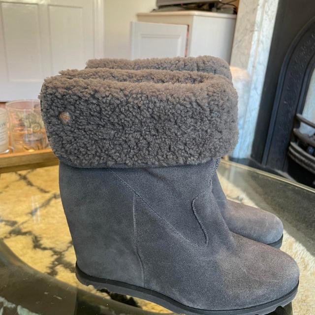 UGG Women's Suede Boots - Grey - UK 7.5 on Productcaster.