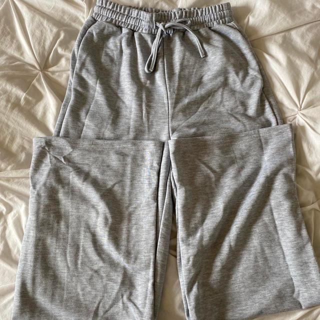 SHEIN Women's Sweatpants - Grey - XS on Productcaster.