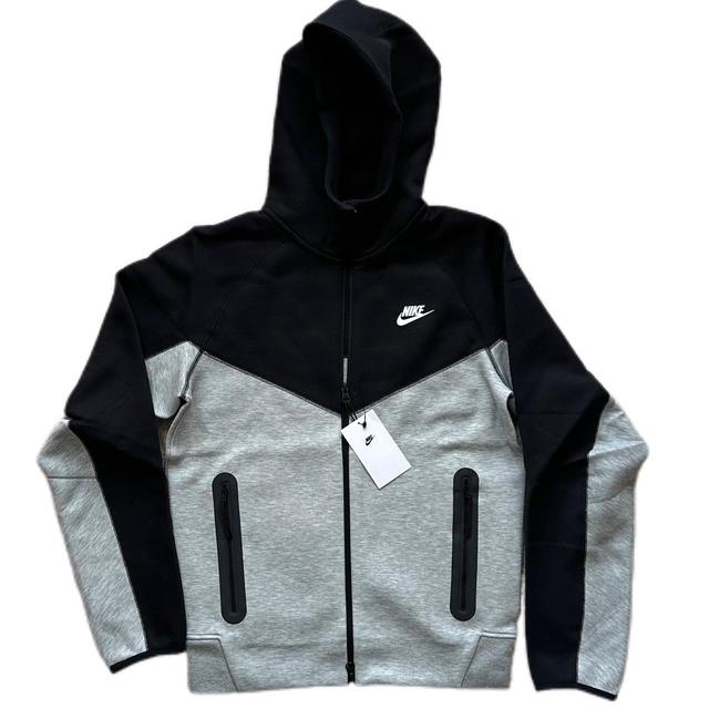 Nike Men's Hoodie - Grey - L on Productcaster.