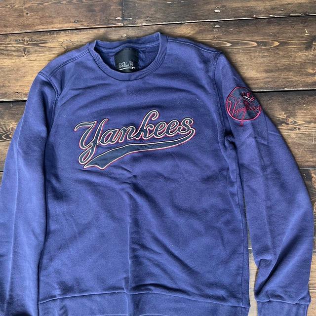 MLB Men's Sweatshirt - Navy/Red - S on Productcaster.