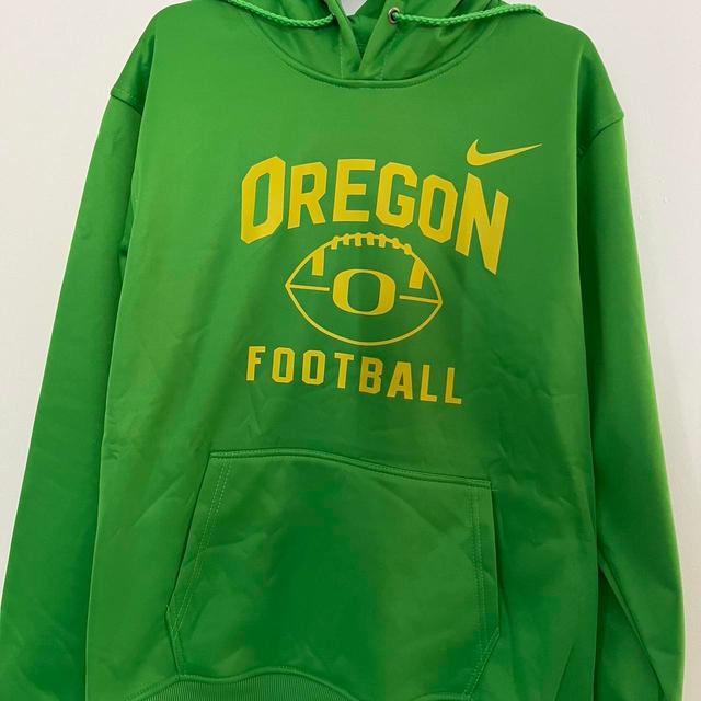 NCAA Men's Jumper - Green - M on Productcaster.