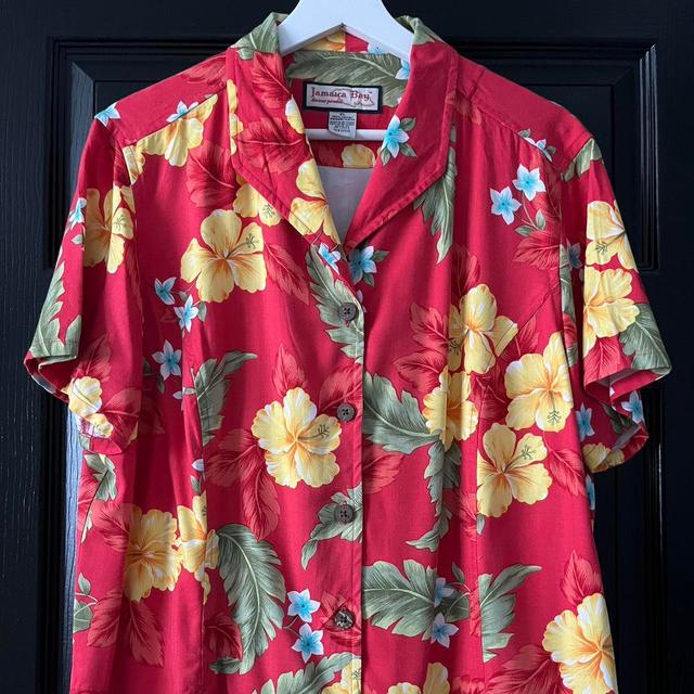 Women's Shirt - Red/Multi - XL on Productcaster.