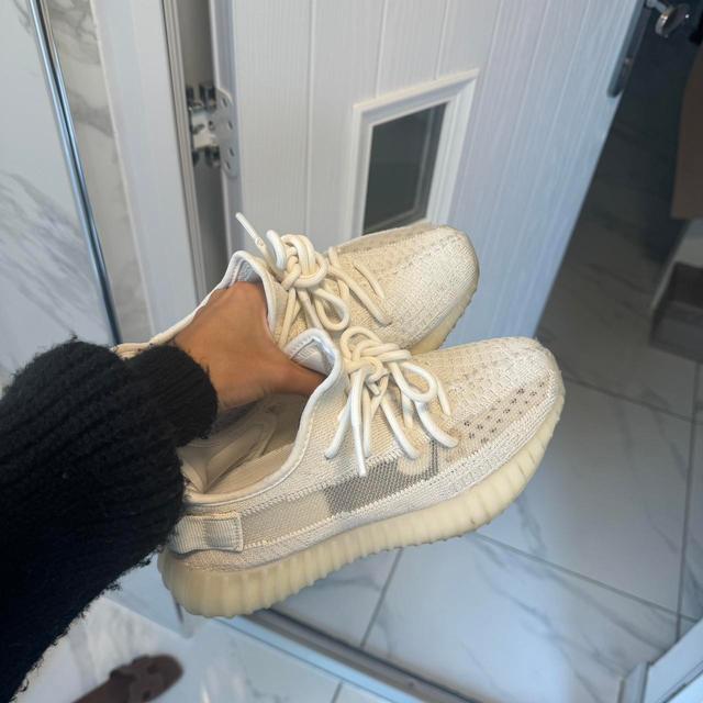 Yeezy Women's Trainers - Cream - UK 3.5 on Productcaster.