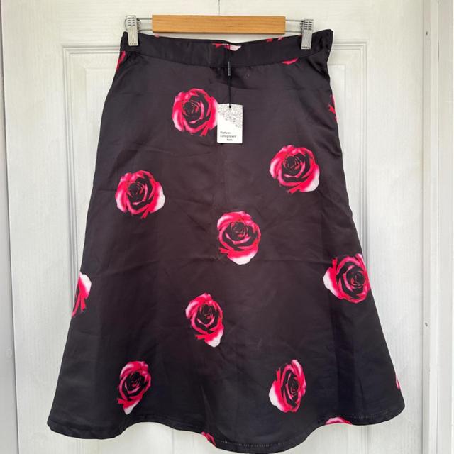 Women's Midi Skirt - Black/Pink - XL on Productcaster.