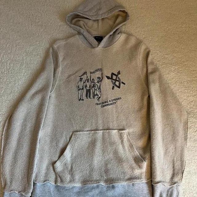 Daily Paper Men's Hoodie - Cream - M on Productcaster.