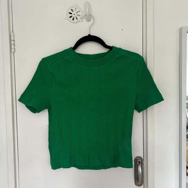 Zara Women's T-shirt - Green - L on Productcaster.