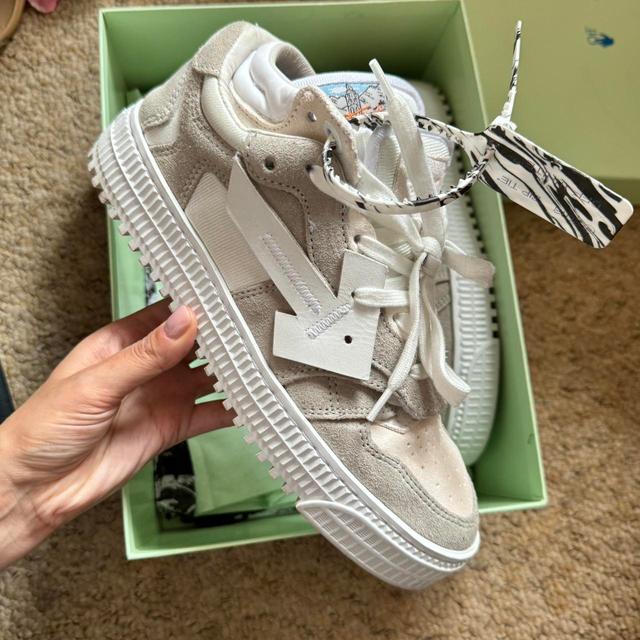 Off-White Women's Trainers - Cream/White - UK 3 on Productcaster.