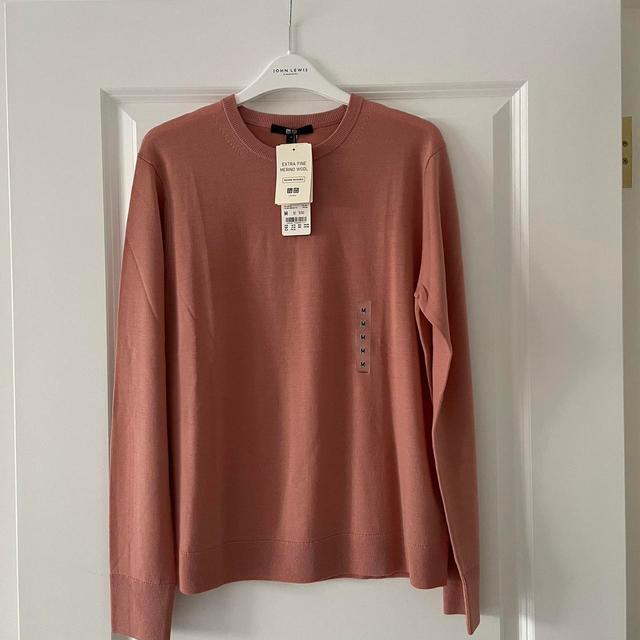 UNIQLO Women's Jumper - Pink - 10 on Productcaster.