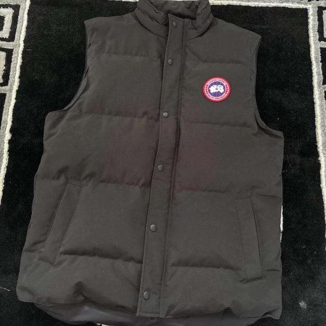 Canada Goose Men's Gilet - Black - XL on Productcaster.