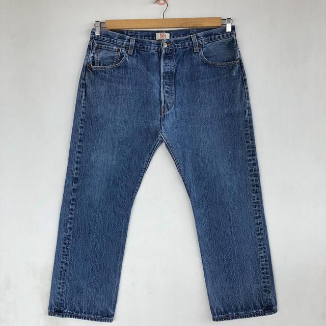 Levi's Women's High waisted Bleached Jeans - Blue - 37" on Productcaster.