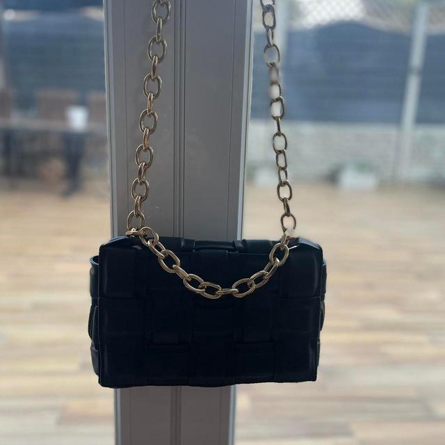 Women's Accessories - Black/Gold on Productcaster.